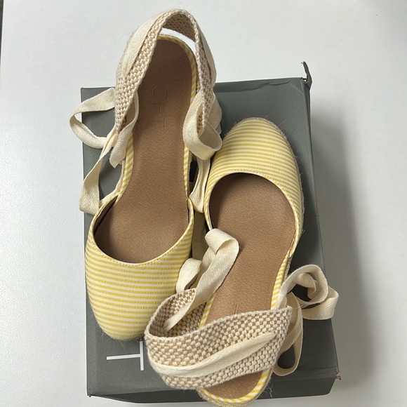 Seersucker Espadrille Wedges - Picture 3 of 6